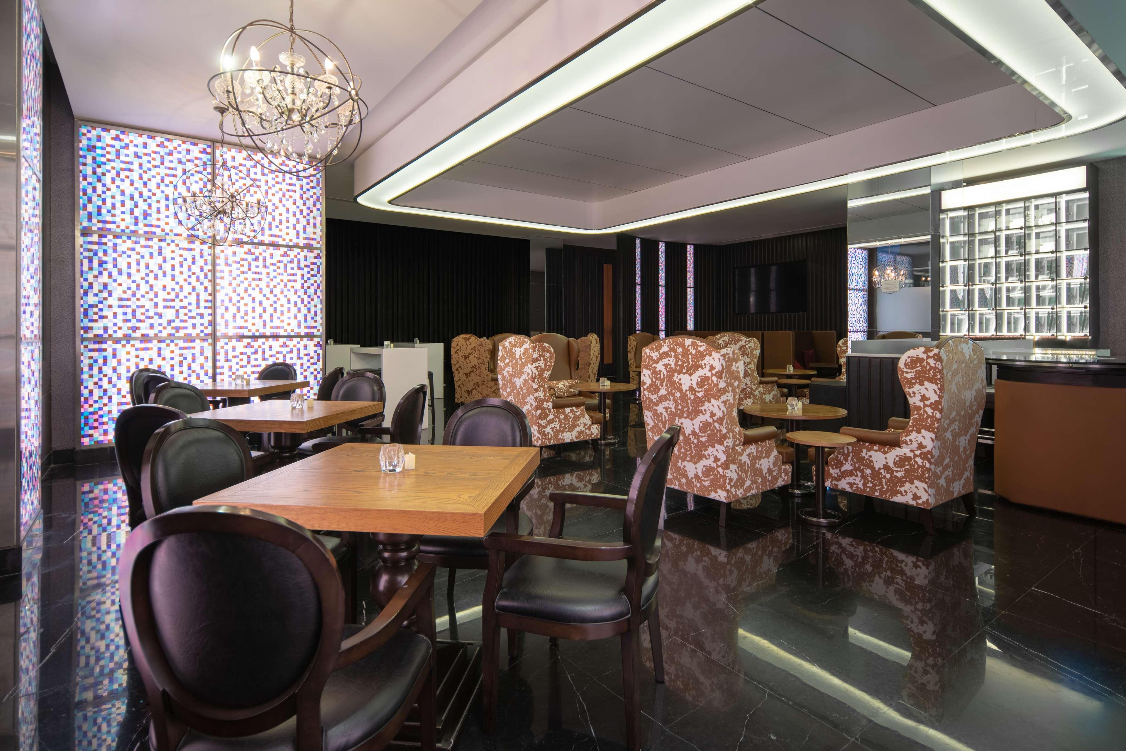 ホテル Radisson Collection Muscat, Hormuz Grand エクステリア 写真 The lounge at the airport
