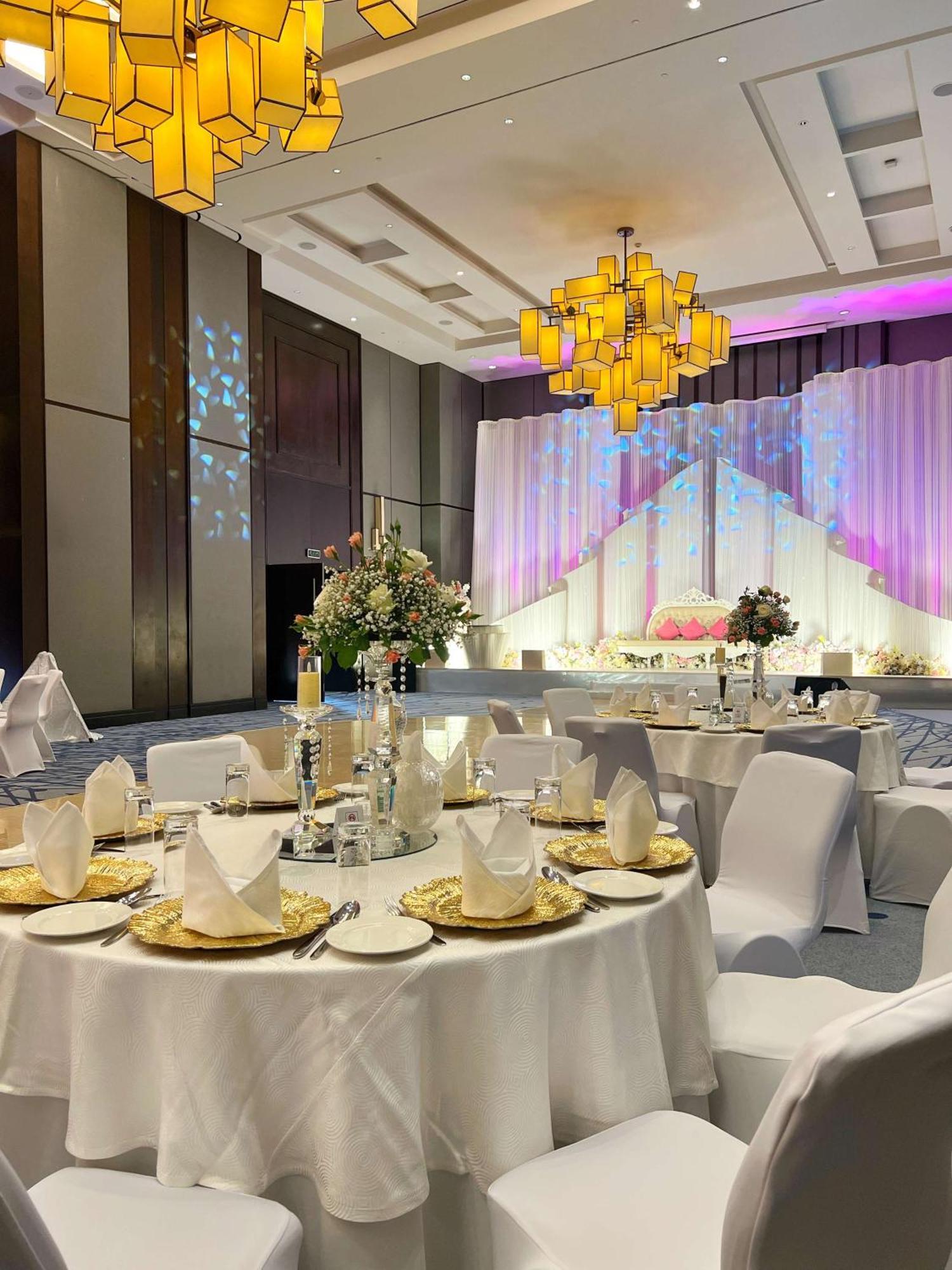 ホテル Radisson Collection Muscat, Hormuz Grand エクステリア 写真 Wedding reception at a hotel