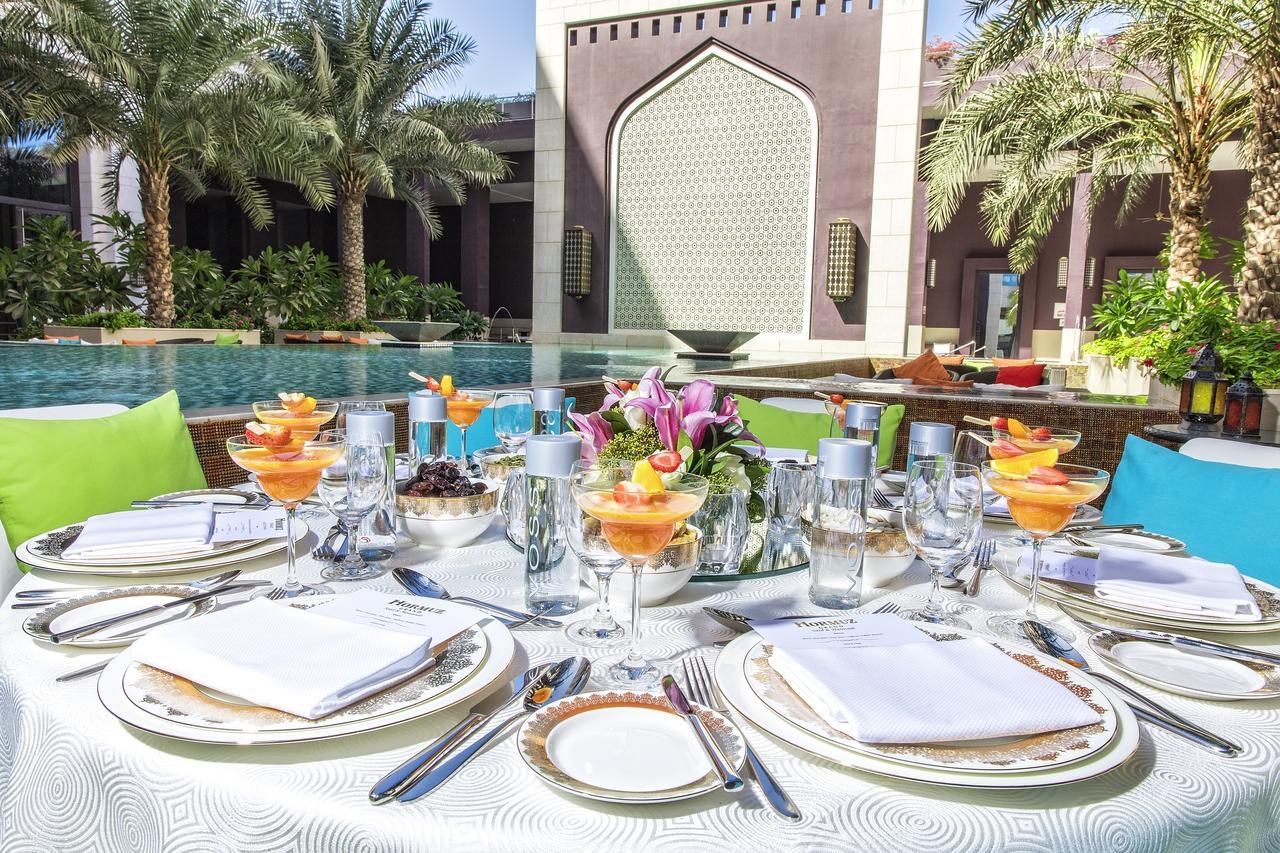 ホテル Radisson Collection Muscat, Hormuz Grand エクステリア 写真 The Palace Downtown Dubai